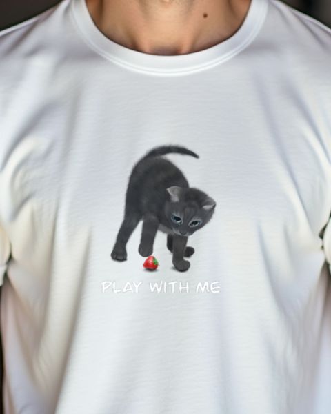 Katze und Erdbeere wollen spielen - Lustige Katze