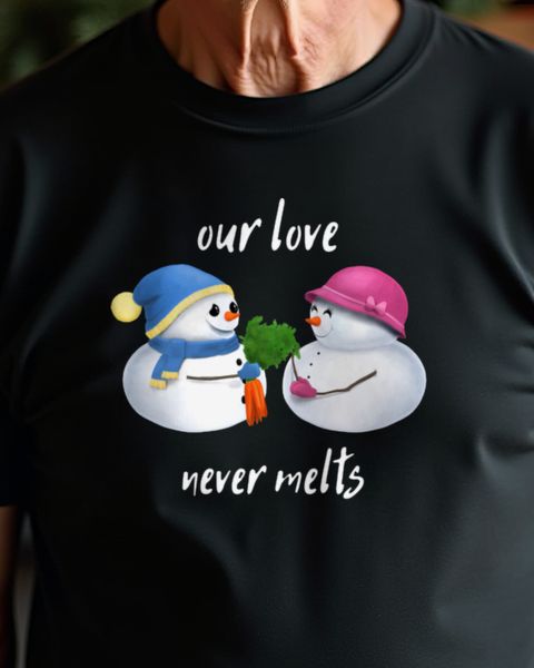 Schneemann Paar - Our Love Never Melts - Pärchen Motiv