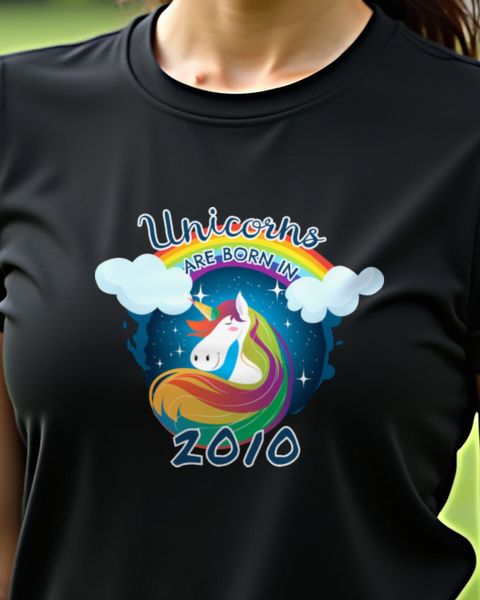 Unicorns Are Born in 2010 - Einhorn Spruch zum Geburtstag