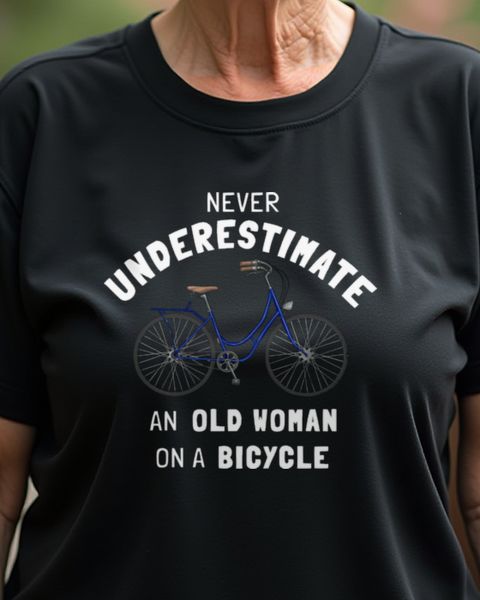 Unterschätze nie eine alte Frau auf dem Fahrrad - Oma