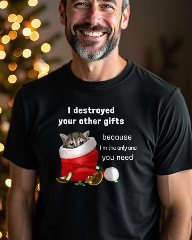 Katze hat Weihnachtsgeschenke zerstört - Lustige Katze – T-Shirt