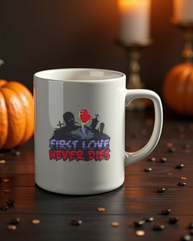 First Love Never Dies - Zombie Hand mit Herz Horror – Tasse