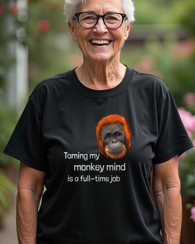 Training My Monkey Mind - Lustiges Affen Spruch Motiv – T-Shirt
